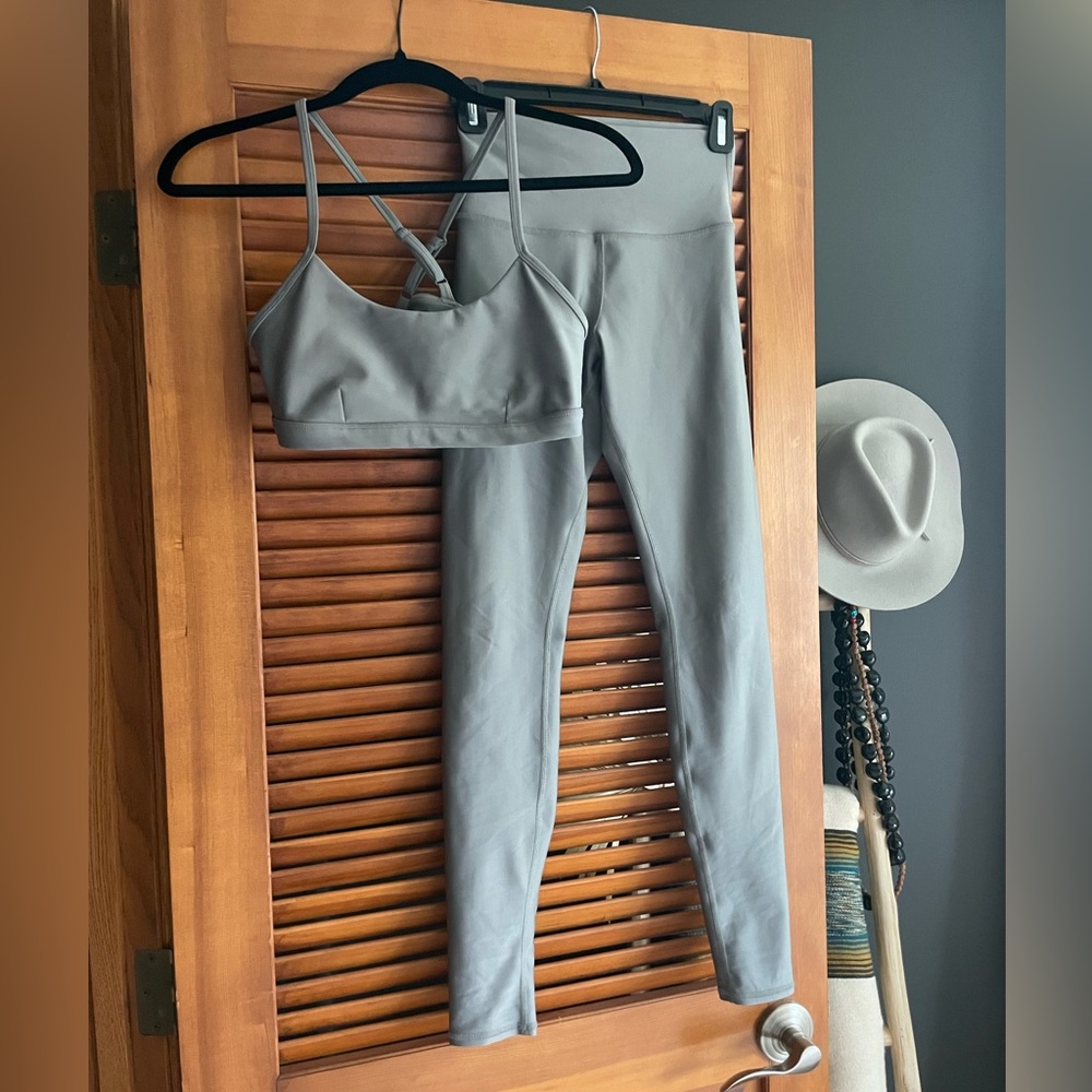 ALO Yoga Gray Leggings and Bra Set